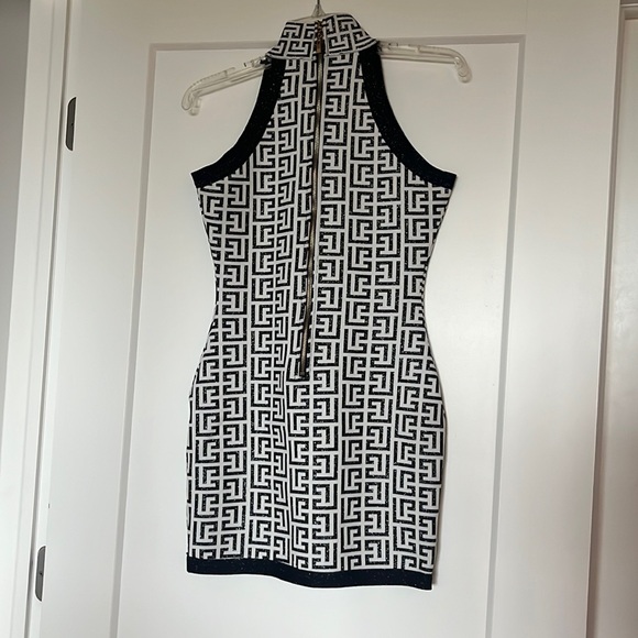 Black and White Dress - Picture 3 of 3